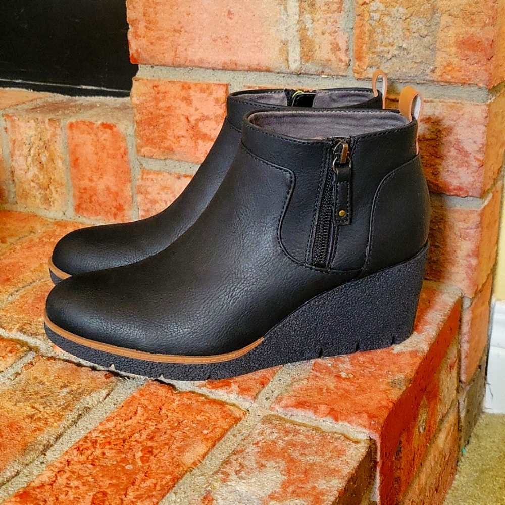 Dr. Scholls women shoes size 7.5